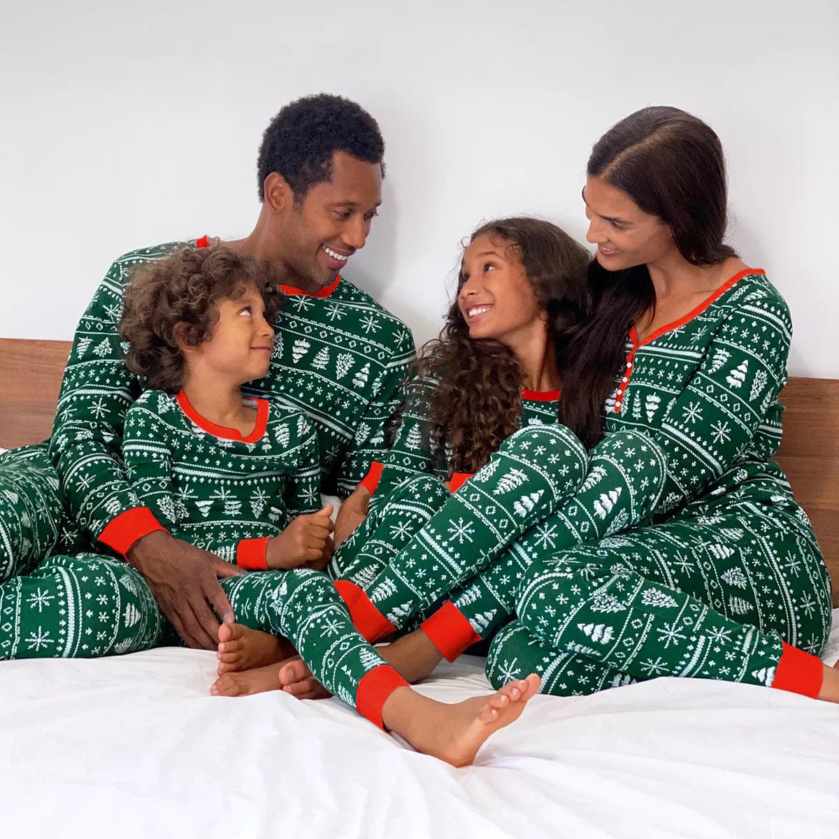 Premium Christmas Print Contrast Color Parent-child Home Service Suit - Pajamas from Empire of LaTz - Only £18.79! Explore at Empire of LaTz